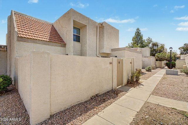 1342 W EMERALD Avenue 403, Mesa, AZ 85202