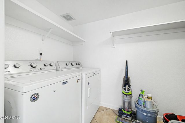 1342 W EMERALD Avenue 403, Mesa, AZ 85202