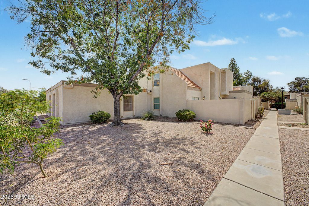 1342 W EMERALD Avenue 403, Mesa, AZ 85202