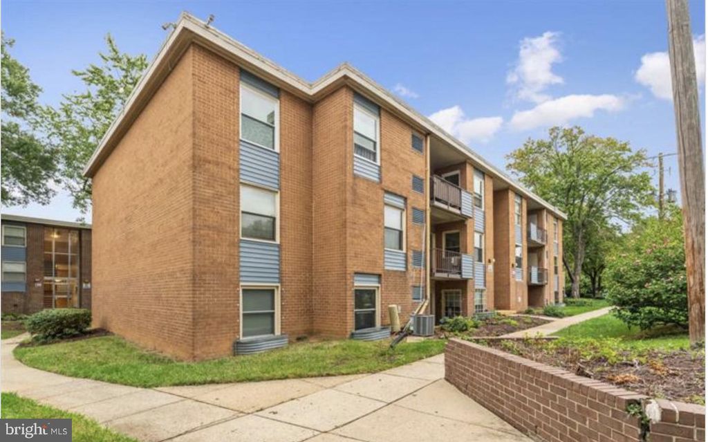 3841 SAINT BARNABAS RD #T1, Suitland, MD 20746