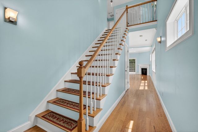 12 Old County Rd, Salisbury, MA 01952