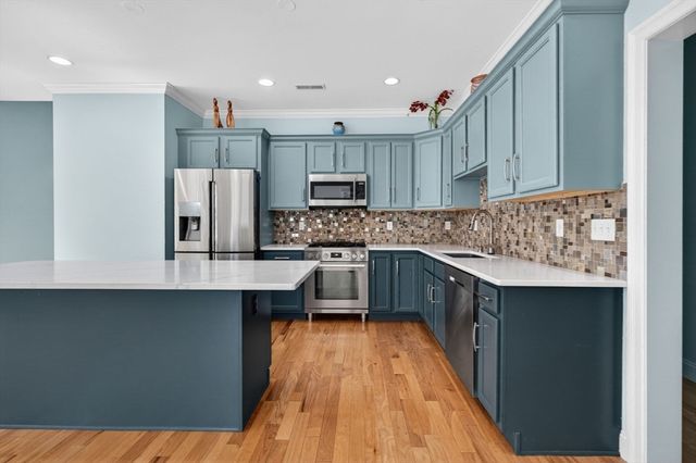 12 Old County Rd, Salisbury, MA 01952