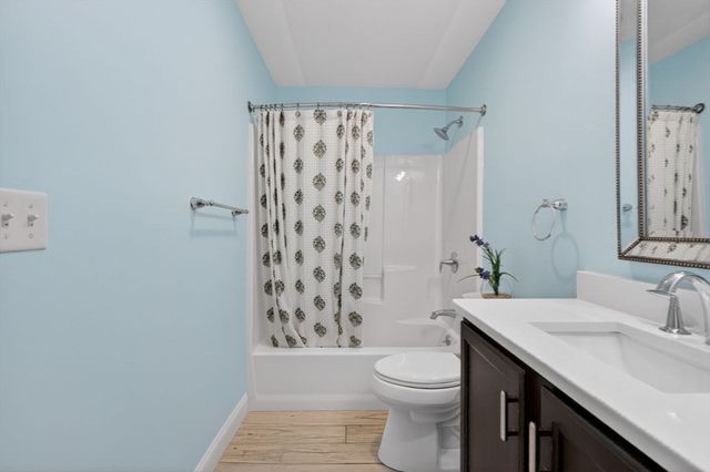 12 Old County Rd, Salisbury, MA 01952