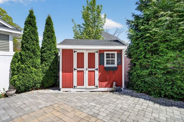 12 Old County Rd, Salisbury, MA 01952