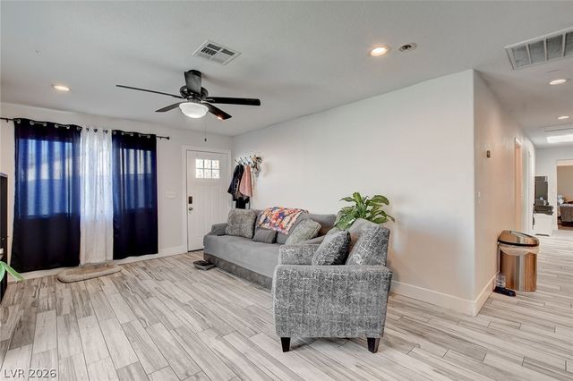 4442 Via San Rafael, Las Vegas, NV 89103