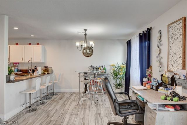 4442 Via San Rafael, Las Vegas, NV 89103