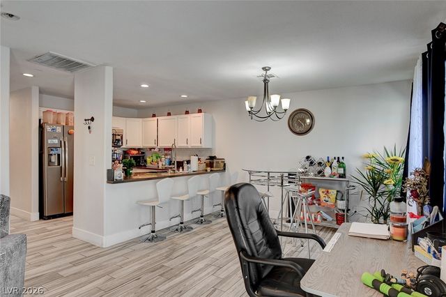 4442 Via San Rafael, Las Vegas, NV 89103