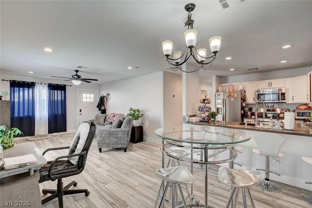 4442 Via San Rafael, Las Vegas, NV 89103