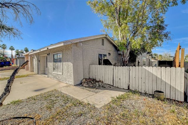 4442 Via San Rafael, Las Vegas, NV 89103