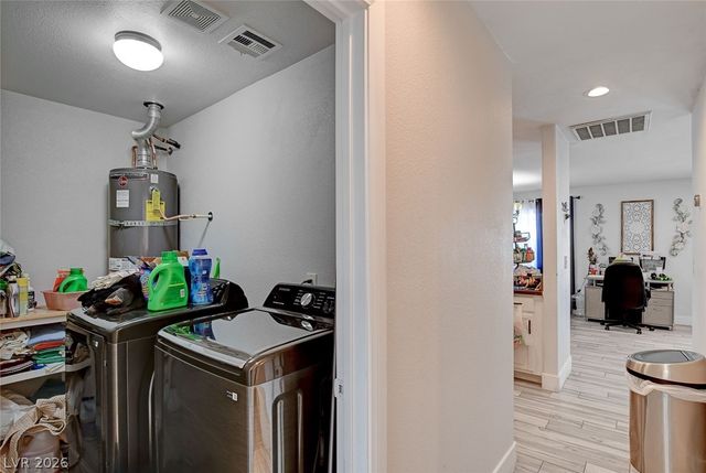 4442 Via San Rafael, Las Vegas, NV 89103