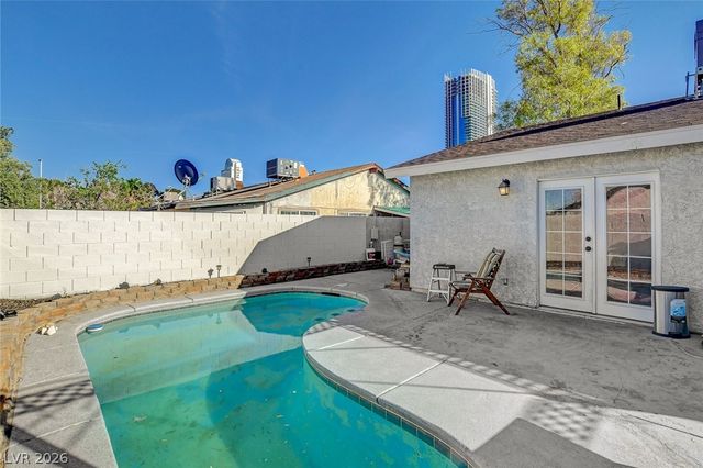 4442 Via San Rafael, Las Vegas, NV 89103