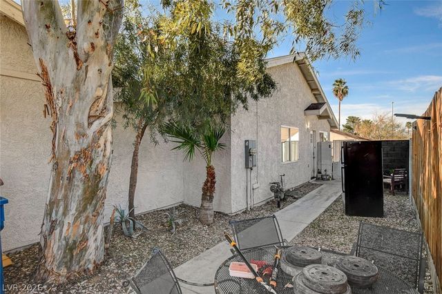 4442 Via San Rafael, Las Vegas, NV 89103