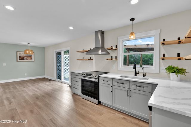 106 Green Meadows Drive, Wilmington, NC 28405