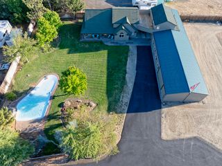 536 Rogue Air Drive, Shady Cove, OR 97539