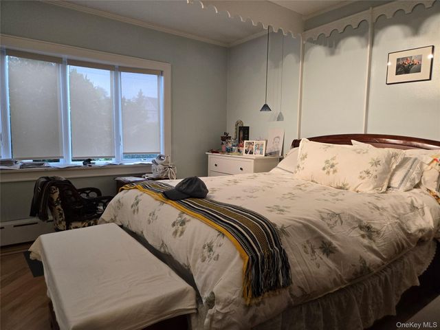 183 N Cottage Street, North Valley Stream, NY 11580