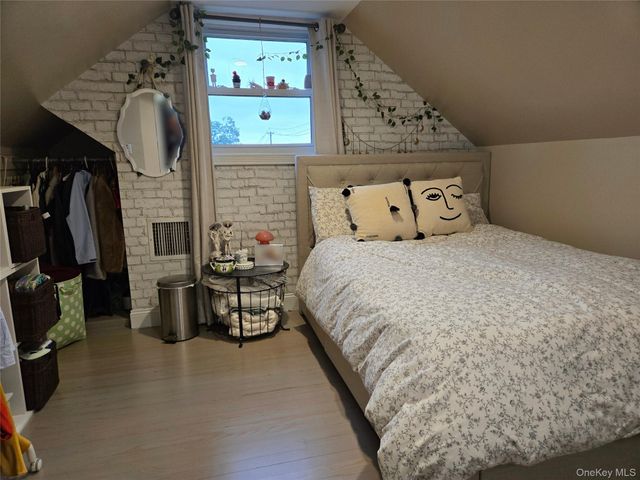 183 N Cottage Street, North Valley Stream, NY 11580