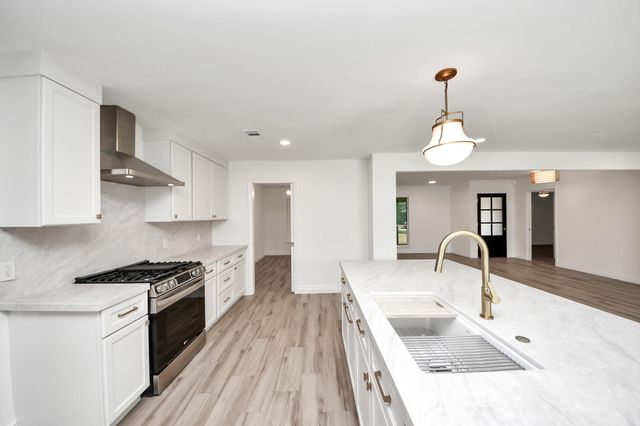 10227 Metronome Drive, Houston, TX 77043