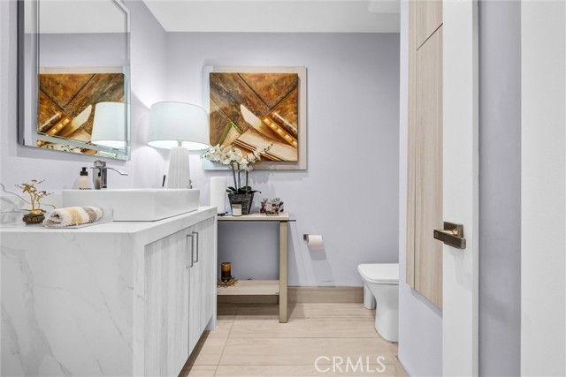 25432 Nottingham Court, Laguna Hills, CA 92653