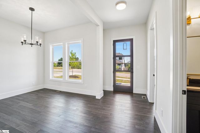 44 Village Crest Drive, Greenville, SC 29607