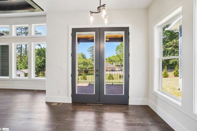 44 Village Crest Drive, Greenville, SC 29607