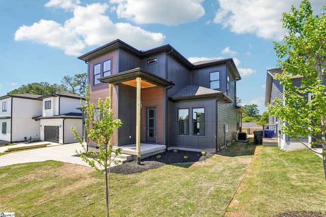 44 Village Crest Drive, Greenville, SC 29607