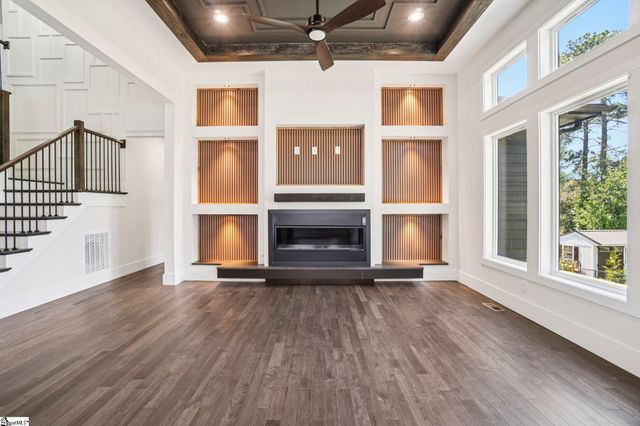 44 Village Crest Drive, Greenville, SC 29607