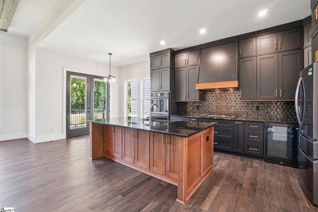 44 Village Crest Drive, Greenville, SC 29607