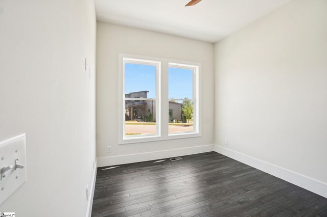 44 Village Crest Drive, Greenville, SC 29607