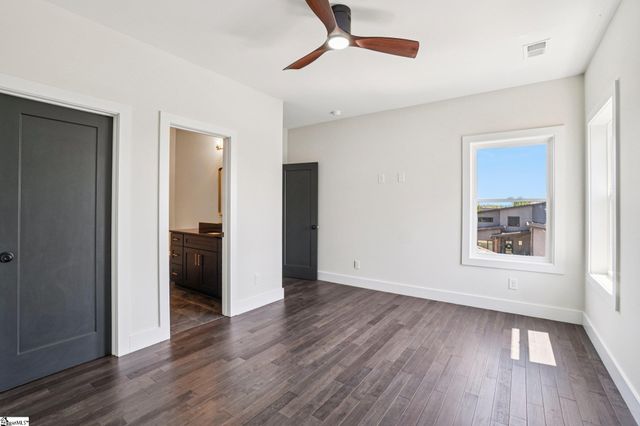 44 Village Crest Drive, Greenville, SC 29607