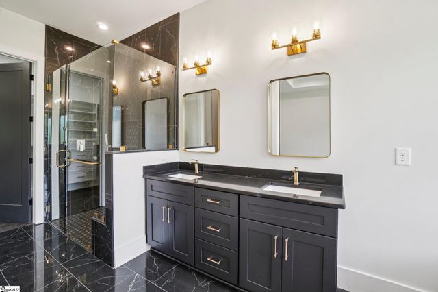 44 Village Crest Drive, Greenville, SC 29607