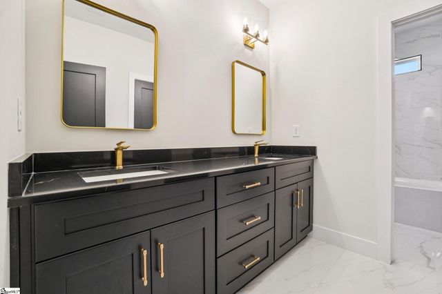 44 Village Crest Drive, Greenville, SC 29607