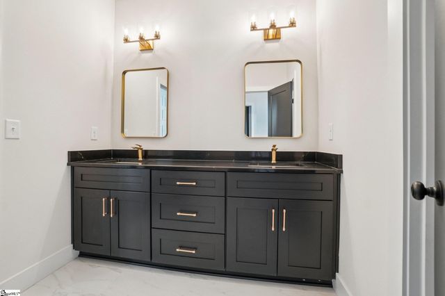 44 Village Crest Drive, Greenville, SC 29607