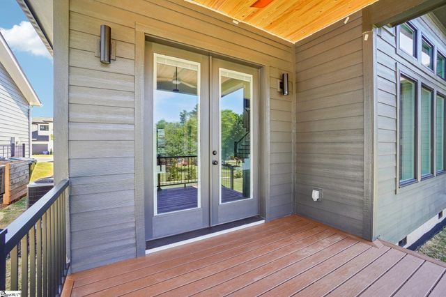 44 Village Crest Drive, Greenville, SC 29607