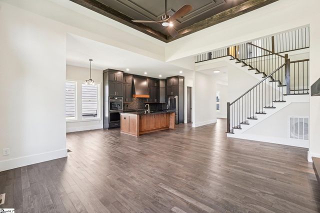 44 Village Crest Drive, Greenville, SC 29607