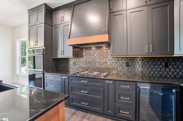 44 Village Crest Drive, Greenville, SC 29607