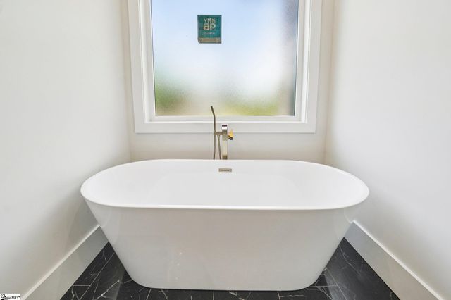 44 Village Crest Drive, Greenville, SC 29607