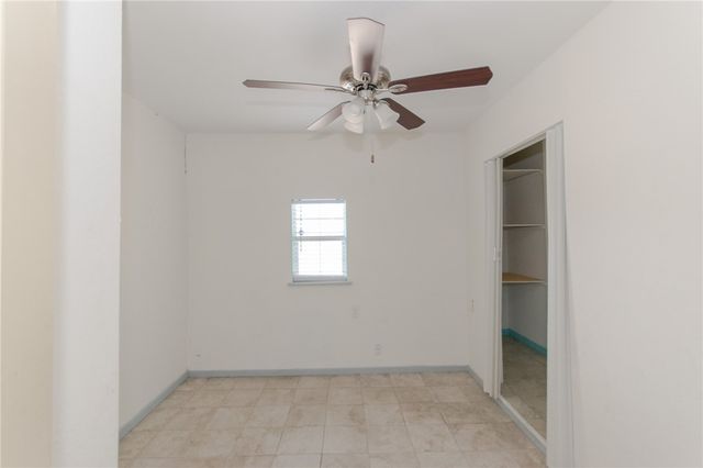 118 Driftwood Dr, Portland, TX 78374
