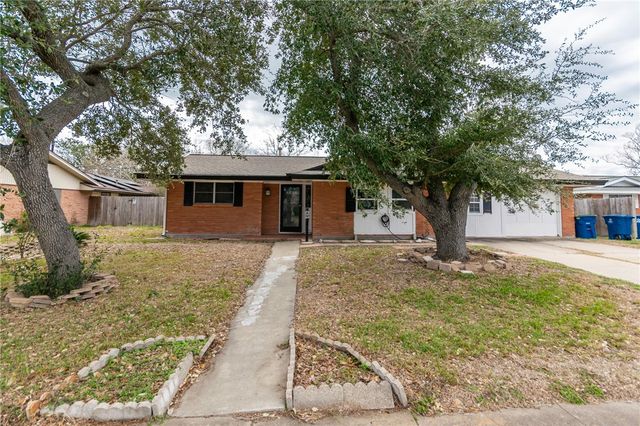 118 Driftwood Dr, Portland, TX 78374