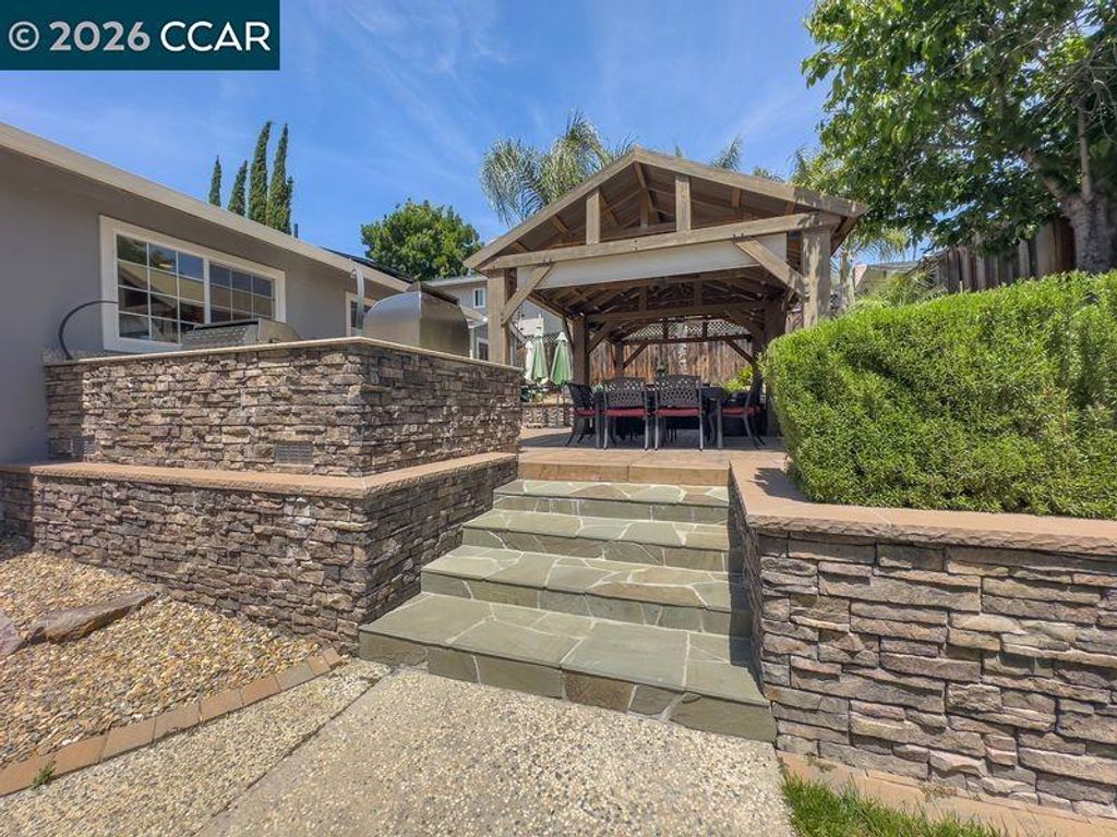 Image 42 of property listing at 1894 Sagewood Ct, Concord, CA 94521