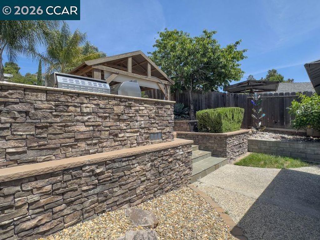 Image 43 of property listing at 1894 Sagewood Ct, Concord, CA 94521