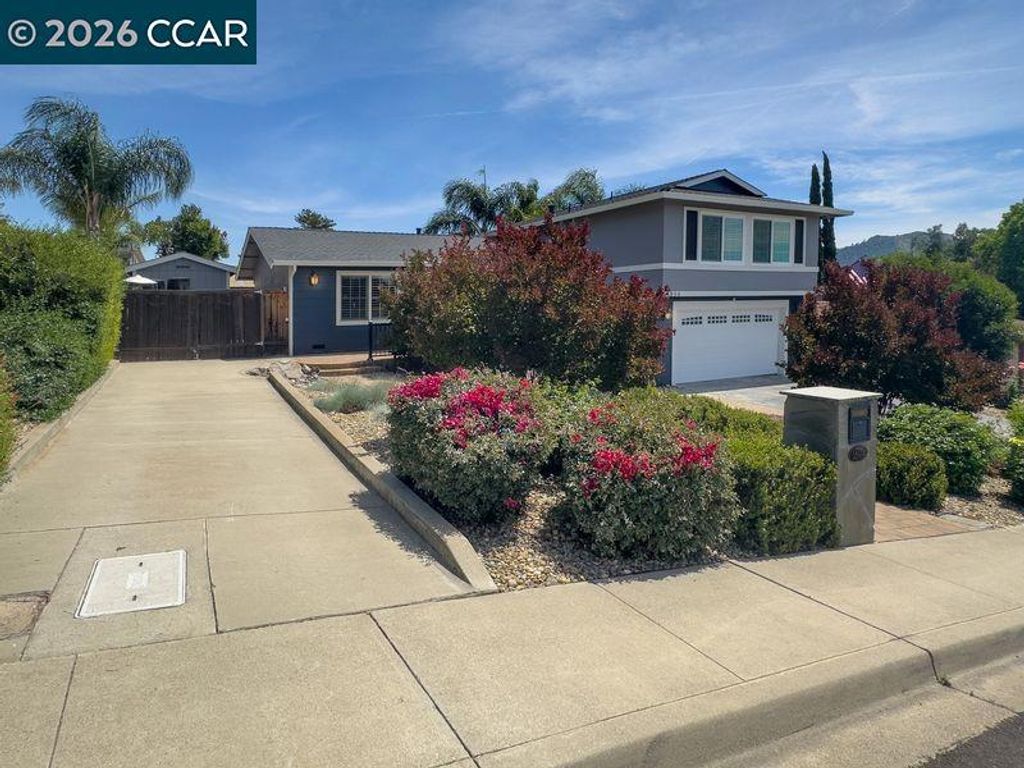 Image 44 of property listing at 1894 Sagewood Ct, Concord, CA 94521