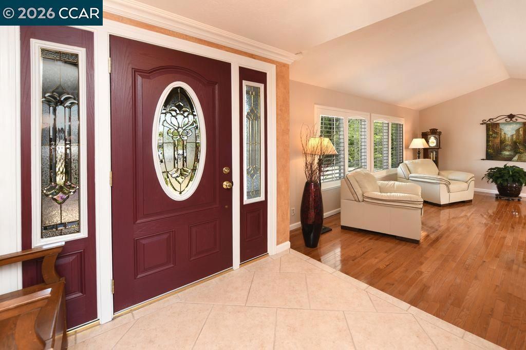 Image 8 of property listing at 1894 Sagewood Ct, Concord, CA 94521