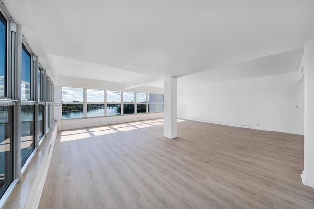 9100 W Bay Harbor Dr 5A, Bay Harbor Islands, FL 33154