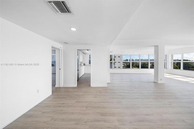 9100 W Bay Harbor Dr 5A, Bay Harbor Islands, FL 33154