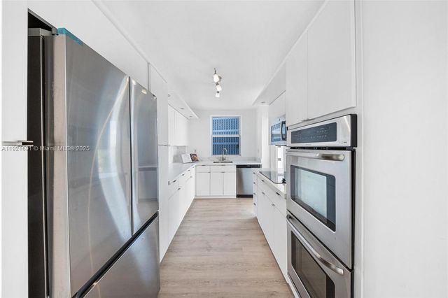 9100 W Bay Harbor Dr 5A, Bay Harbor Islands, FL 33154