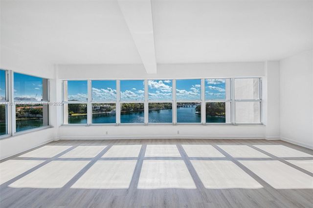 9100 W Bay Harbor Dr 5A, Bay Harbor Islands, FL 33154