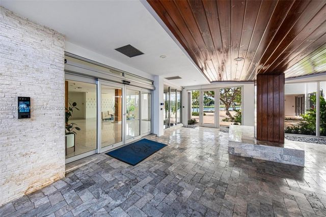 9100 W Bay Harbor Dr 5A, Bay Harbor Islands, FL 33154