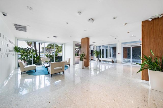 9100 W Bay Harbor Dr 5A, Bay Harbor Islands, FL 33154