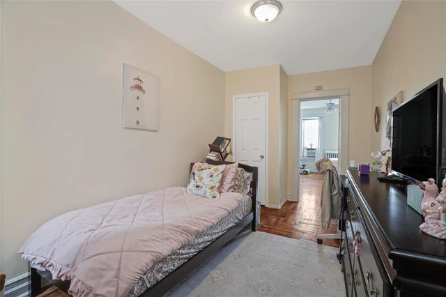 61-09 Catalpa Ave, Ridgewood, NY 11385