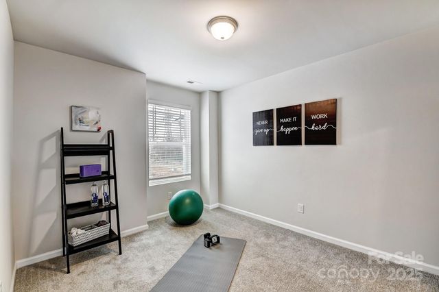 9216 Pagoda Oak Drive, Charlotte, NC 28269